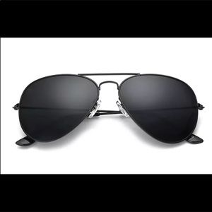 Black Aviator sunglasses